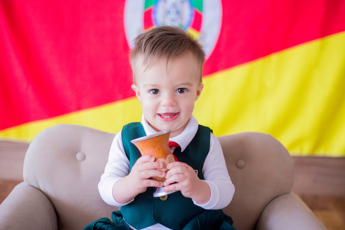 acompanhamento mensal de bebe caxias do sul figurino cenario tematico  personagem foto infantil serra gaucha fotografia familia mundo azul rosa ensaio fotografico crianca newborn baby menino menina smash the cake esmague o bolo banheira urso circo