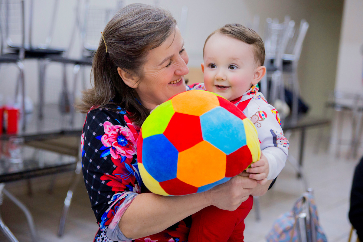 acompanhamento mensal de bebe caxias do sul figurino cenario tematico  personagem foto infantil serra gaucha fotografia familia mundo azul rosa ensaio fotografico crianca newborn baby menino menina smash the cake esmague o bolo banheira urso circo