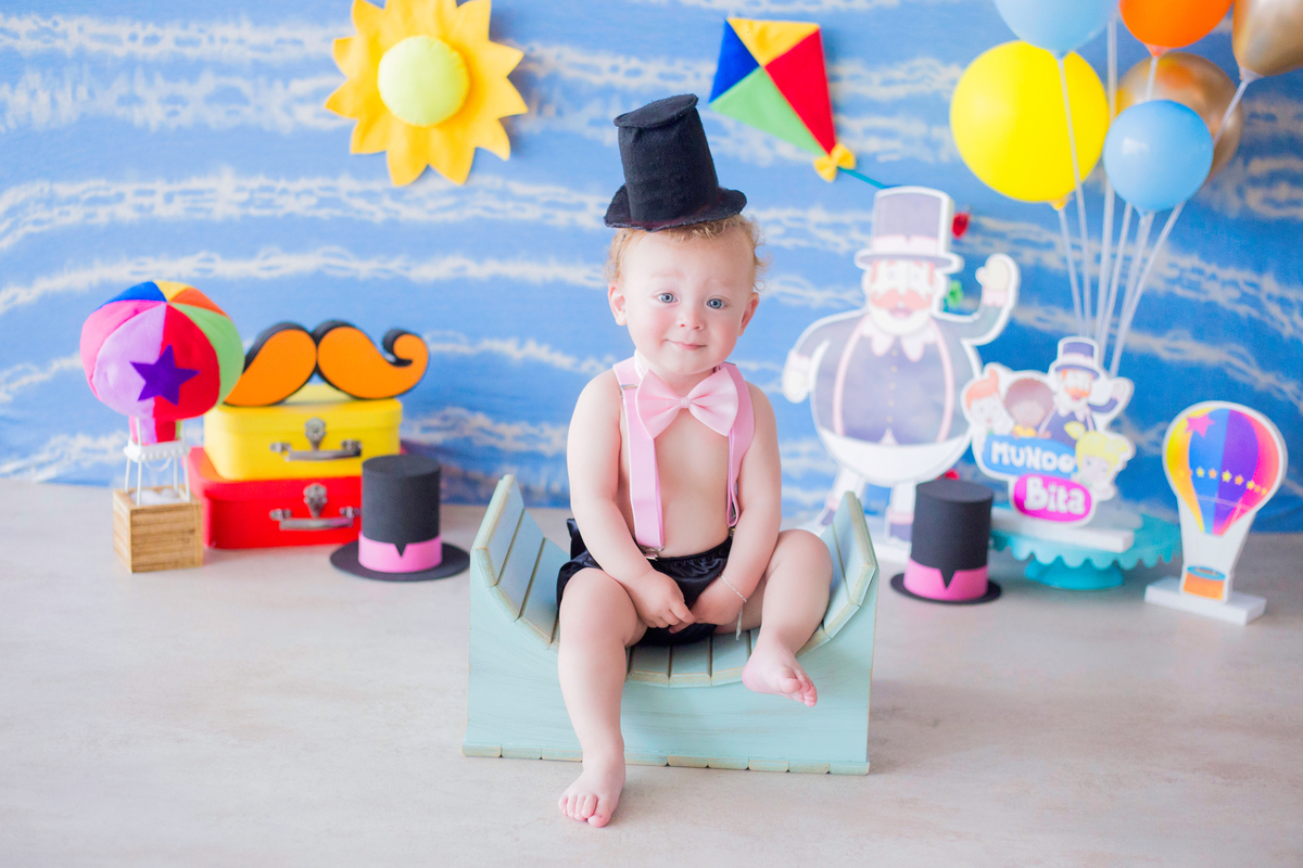 acompanhamento mensal de bebe caxias do sul figurino cenario tematico  personagem foto infantil serra gaucha fotografia familia mundo azul rosa ensaio fotografico crianca newborn baby menino menina smash the cake esmague o bolo banheira urso circo