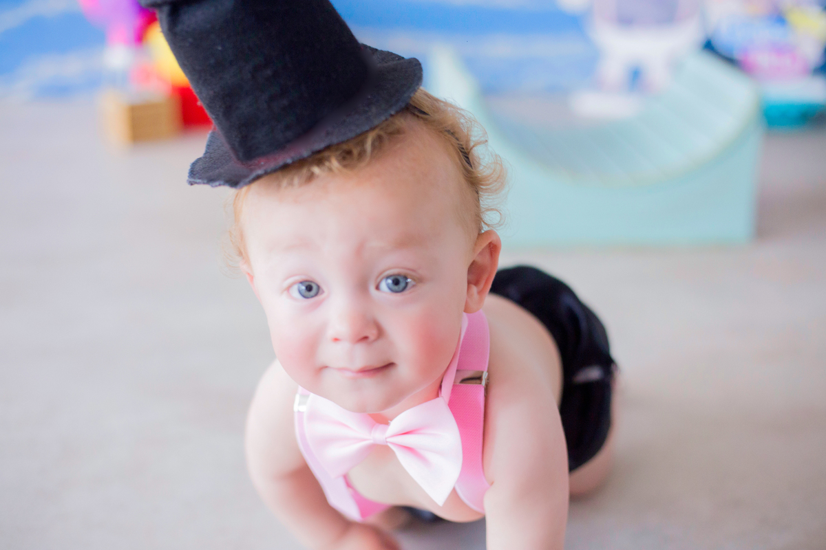 acompanhamento mensal de bebe caxias do sul figurino cenario tematico  personagem foto infantil serra gaucha fotografia familia mundo azul rosa ensaio fotografico crianca newborn baby menino menina smash the cake esmague o bolo banheira urso circo