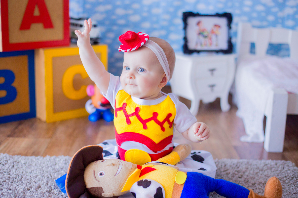 acompanhamento mensal de bebe caxias do sul figurino cenario tematico  personagem foto infantil serra gaucha fotografia familia mundo azul rosa ensaio fotografico crianca newborn baby menino menina smash the cake esmague o bolo banheira urso circo