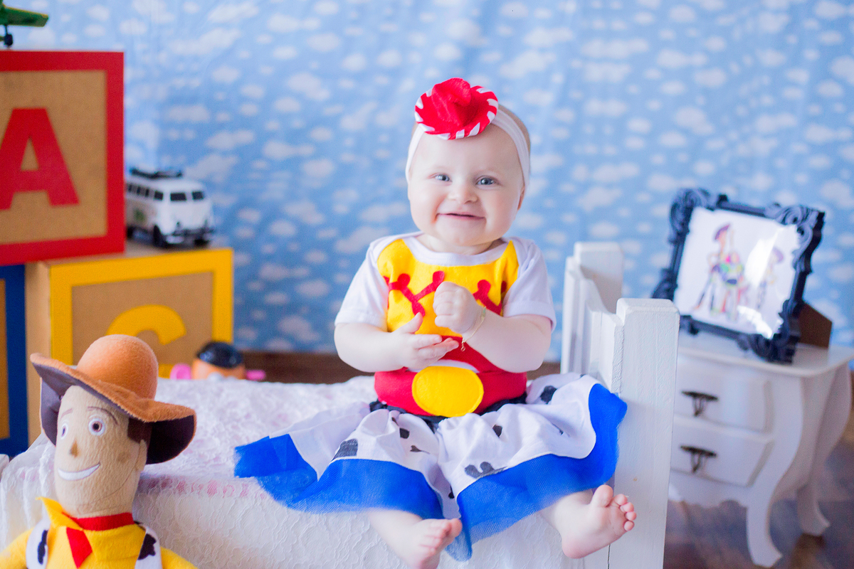 acompanhamento mensal de bebe caxias do sul figurino cenario tematico  personagem foto infantil serra gaucha fotografia familia mundo azul rosa ensaio fotografico crianca newborn baby menino menina smash the cake esmague o bolo banheira urso circo