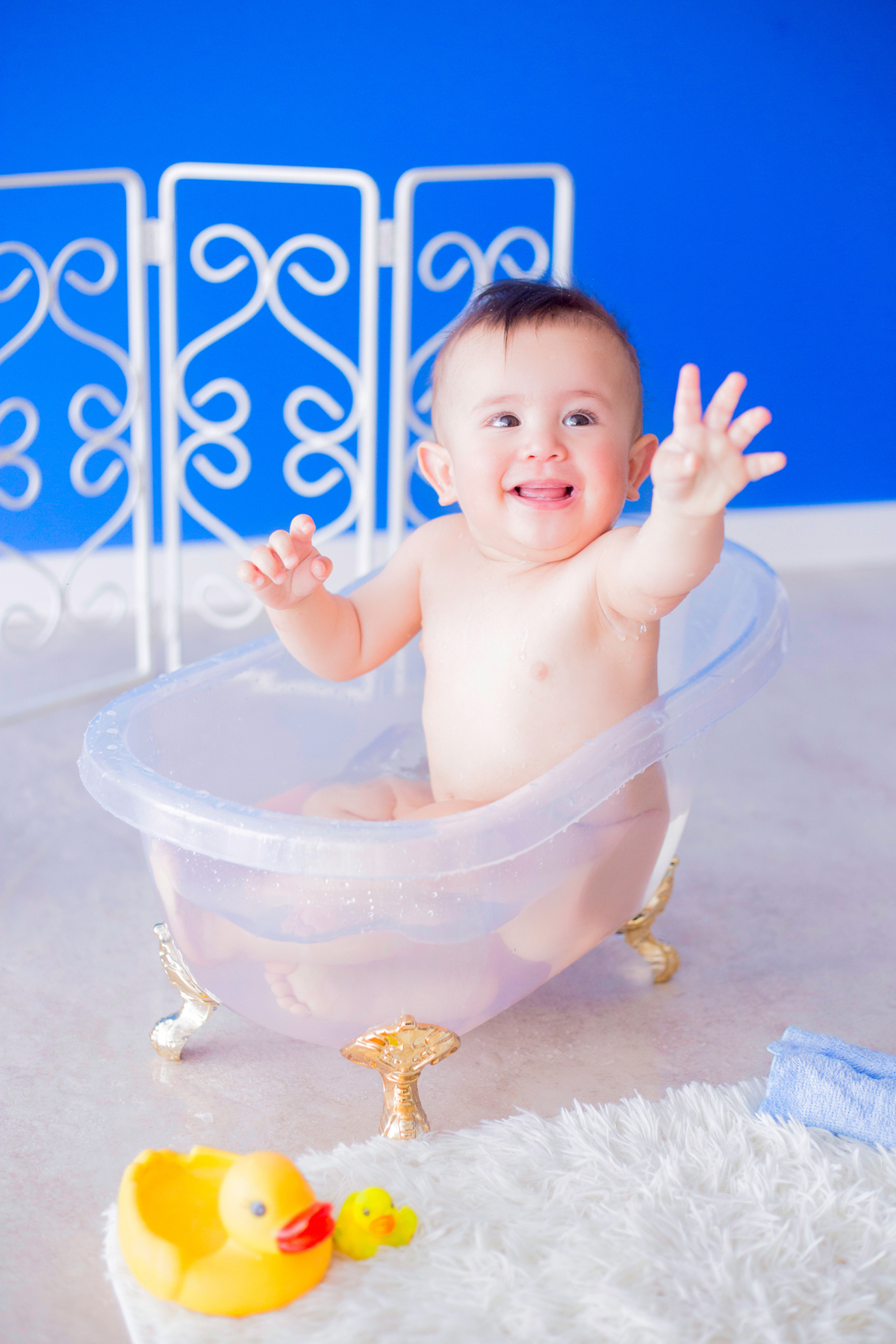 acompanhamento mensal de bebe caxias do sul figurino cenario tematico  personagem foto infantil serra gaucha fotografia familia mundo azul rosa ensaio fotografico crianca newborn baby menino menina smash the cake esmague o bolo banheira urso circo