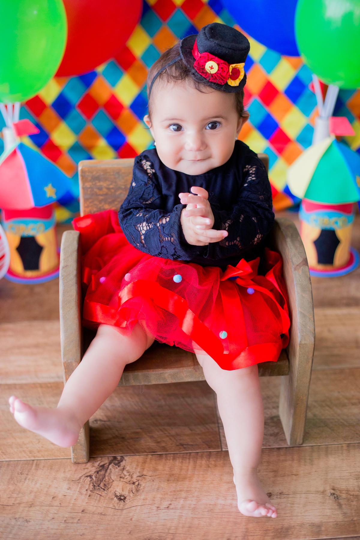 acompanhamento mensal de bebe caxias do sul figurino cenario tematico  personagem foto infantil serra gaucha fotografia familia mundo azul rosa ensaio fotografico crianca newborn baby menino menina smash the cake esmague o bolo banheira urso circo