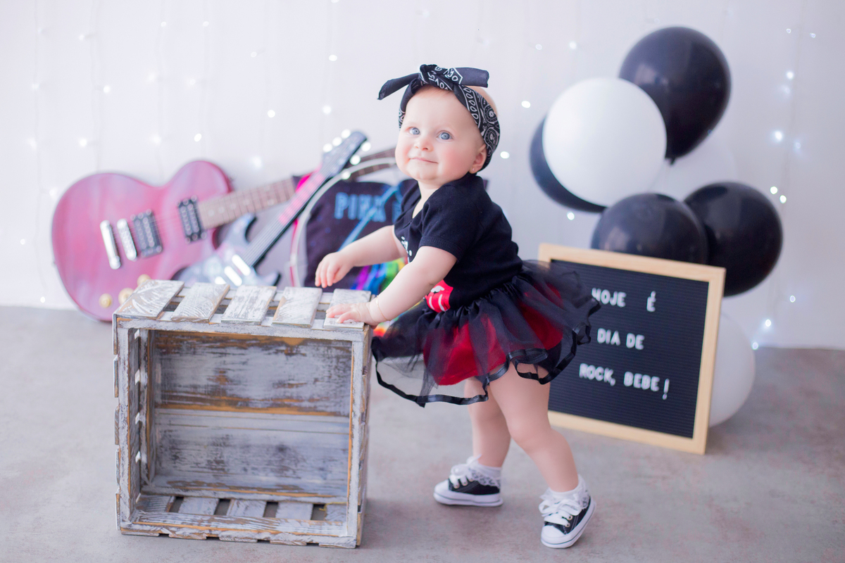 acompanhamento mensal de bebe caxias do sul figurino cenario tematico  personagem foto infantil serra gaucha fotografia familia mundo azul rosa ensaio fotografico crianca newborn baby menino menina smash the cake esmague o bolo banheira urso circo
