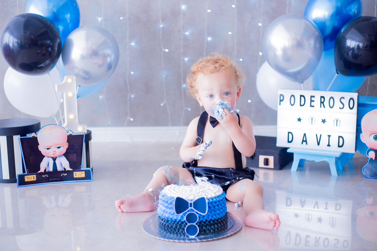 acompanhamento mensal de bebe caxias do sul figurino cenario tematico  personagem foto infantil serra gaucha fotografia familia mundo azul rosa ensaio fotografico crianca newborn baby menino menina smash the cake esmague o bolo banheira urso circo