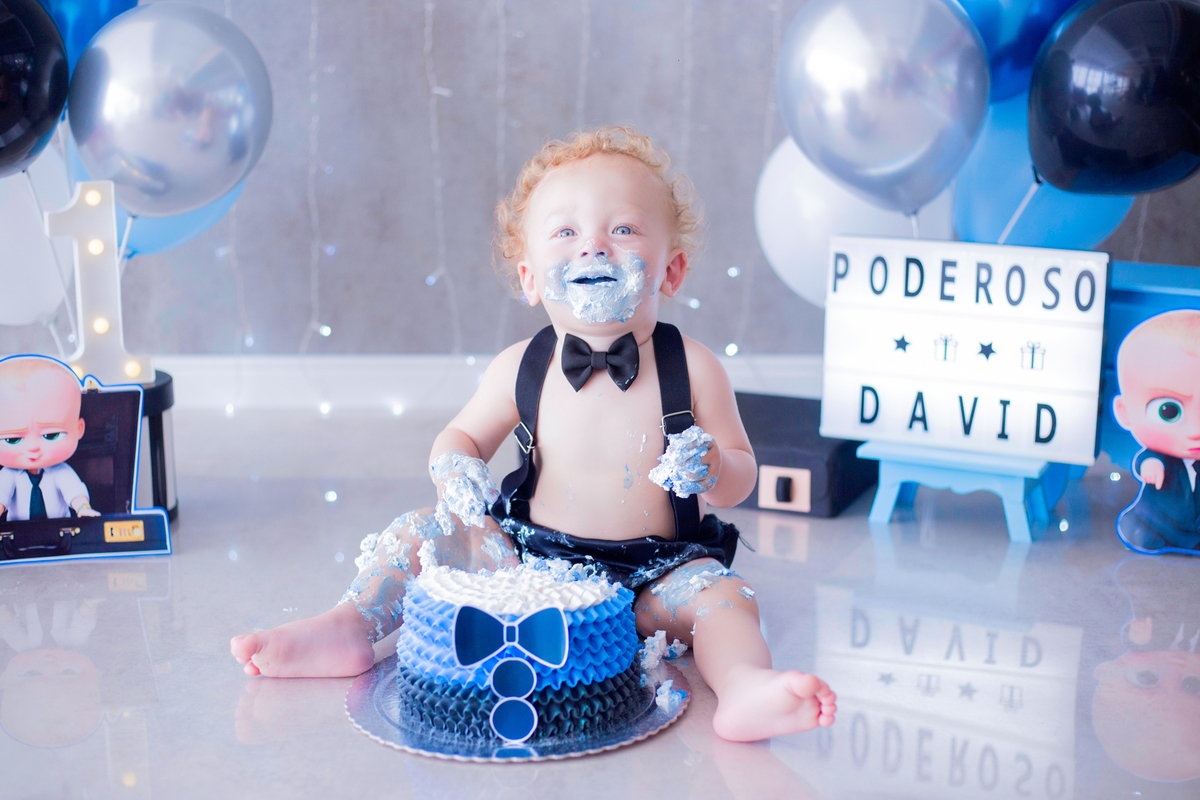 acompanhamento mensal de bebe caxias do sul figurino cenario tematico  personagem foto infantil serra gaucha fotografia familia mundo azul rosa ensaio fotografico crianca newborn baby menino menina smash the cake esmague o bolo banheira urso circo