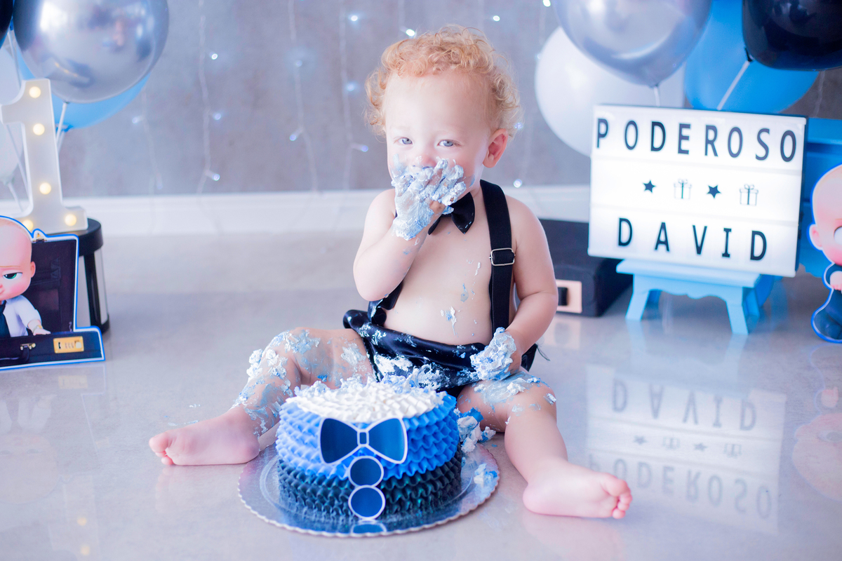 acompanhamento mensal de bebe caxias do sul figurino cenario tematico  personagem foto infantil serra gaucha fotografia familia mundo azul rosa ensaio fotografico crianca newborn baby menino menina smash the cake esmague o bolo banheira urso circo