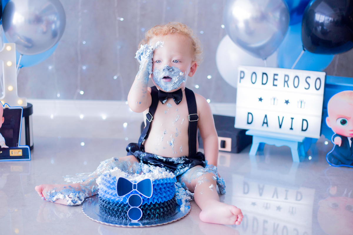 acompanhamento mensal de bebe caxias do sul figurino cenario tematico  personagem foto infantil serra gaucha fotografia familia mundo azul rosa ensaio fotografico crianca newborn baby menino menina smash the cake esmague o bolo banheira urso circo
