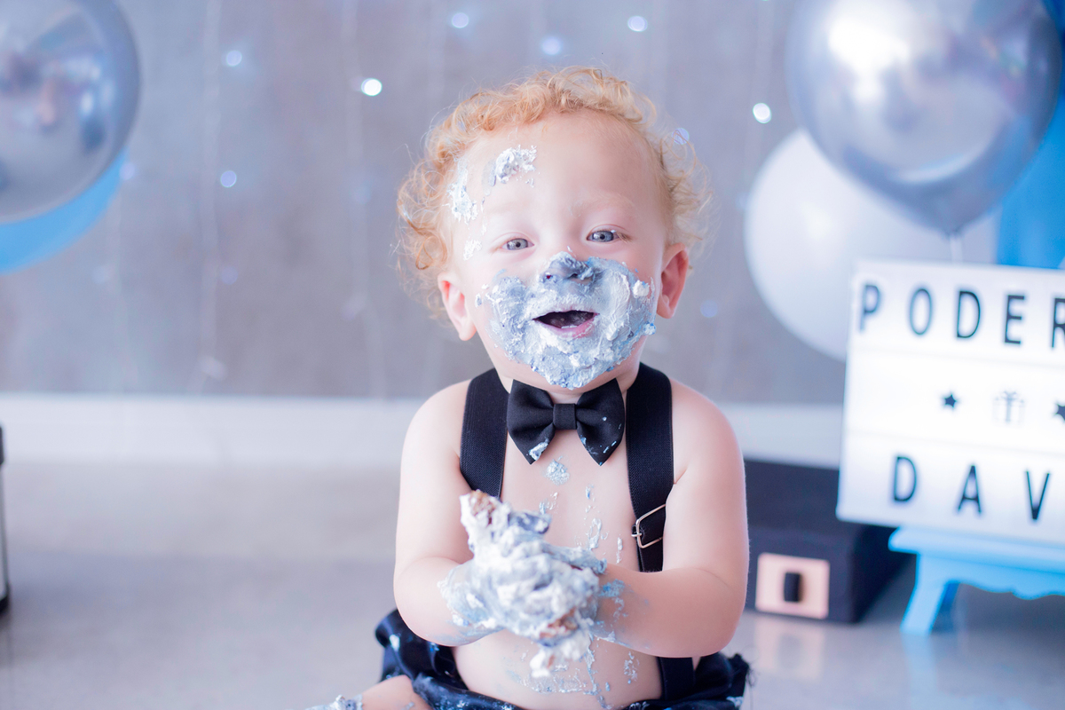 acompanhamento mensal de bebe caxias do sul figurino cenario tematico  personagem foto infantil serra gaucha fotografia familia mundo azul rosa ensaio fotografico crianca newborn baby menino menina smash the cake esmague o bolo banheira urso circo