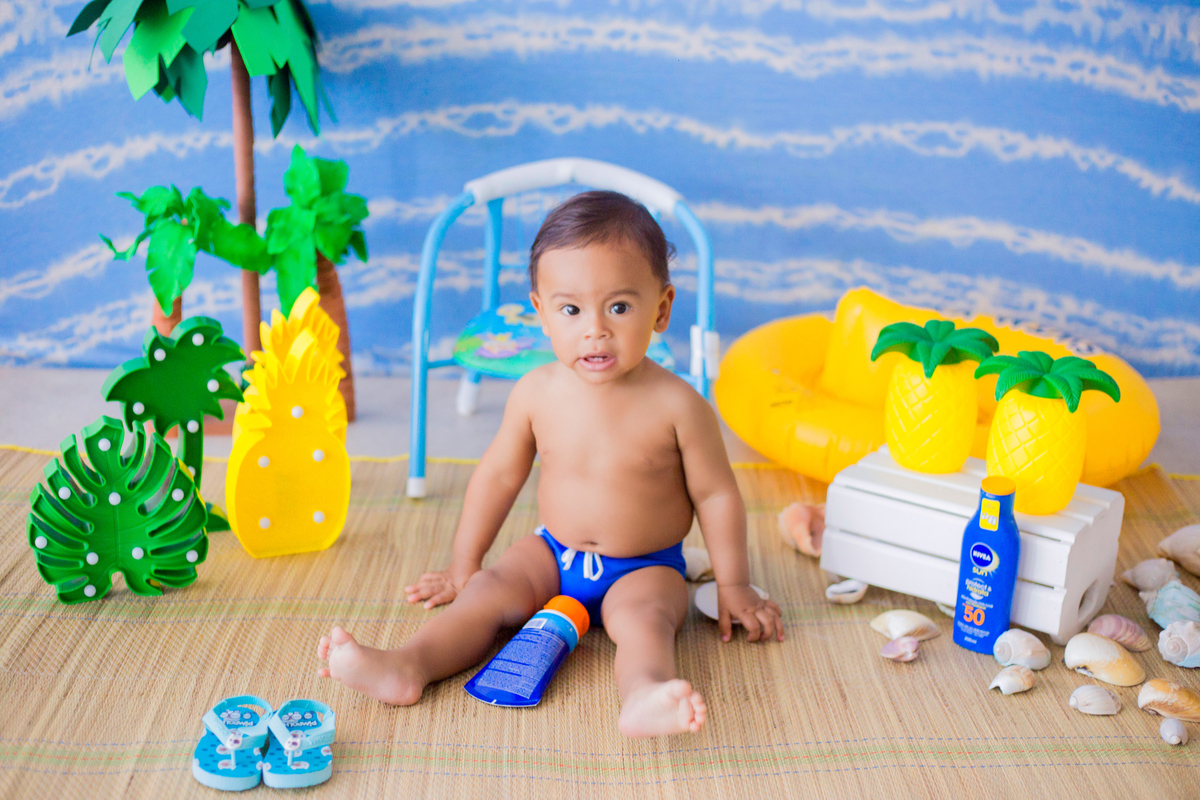 acompanhamento mensal de bebe caxias do sul figurino cenario tematico  personagem foto infantil serra gaucha fotografia familia mundo azul rosa ensaio fotografico crianca newborn baby menino menina smash the cake esmague o bolo banheira urso circo