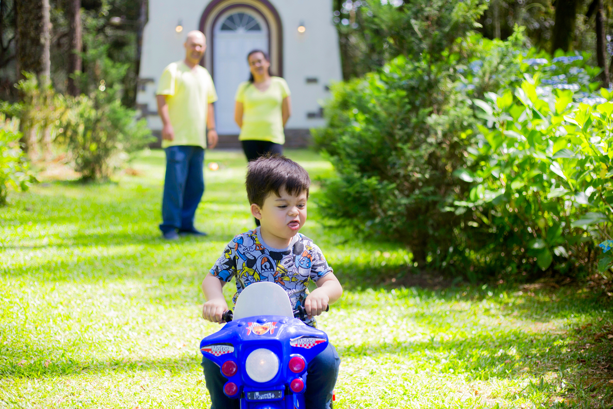 acompanhamento mensal de bebe caxias do sul figurino cenario tematico  personagem foto infantil serra gaucha fotografia familia mundo azul rosa ensaio fotografico crianca newborn baby menino menina smash the cake esmague o bolo banheira urso circo