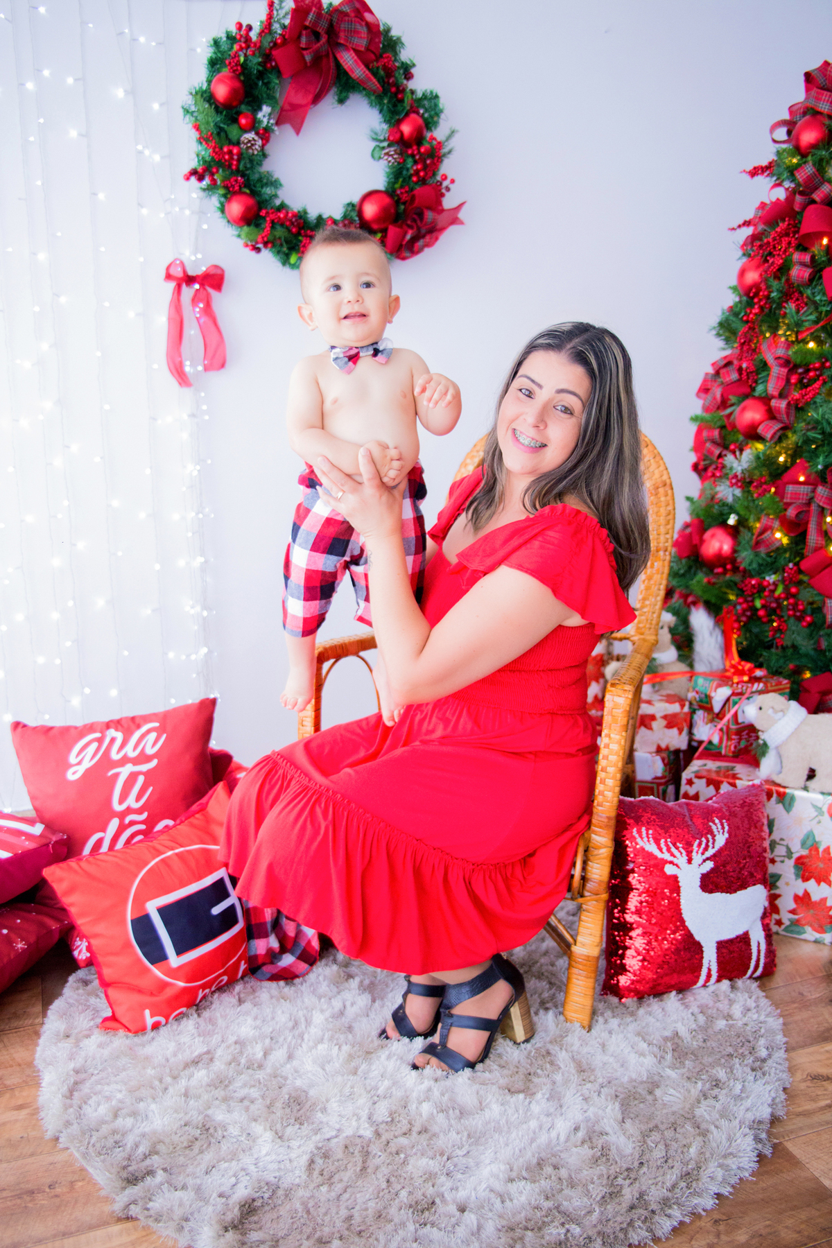 acompanhamento mensal de bebe caxias do sul figurino cenario tematico  personagem foto infantil serra gaucha fotografia familia mundo azul rosa ensaio fotografico crianca newborn baby menino menina smash the cake esmague o bolo banheira urso circo