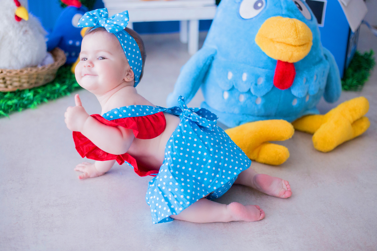 acompanhamento mensal de bebe caxias do sul figurino cenario tematico  personagem foto infantil serra gaucha fotografia familia mundo azul rosa ensaio fotografico crianca newborn baby menino menina smash the cake esmague o bolo banheira urso circo