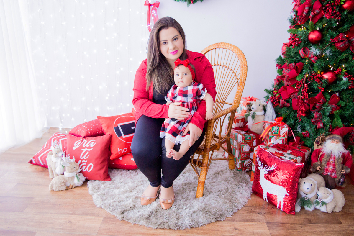 acompanhamento mensal de bebe caxias do sul figurino cenario tematico  personagem foto infantil serra gaucha fotografia familia mundo azul rosa ensaio fotografico crianca newborn baby menino menina smash the cake esmague o bolo banheira urso circo