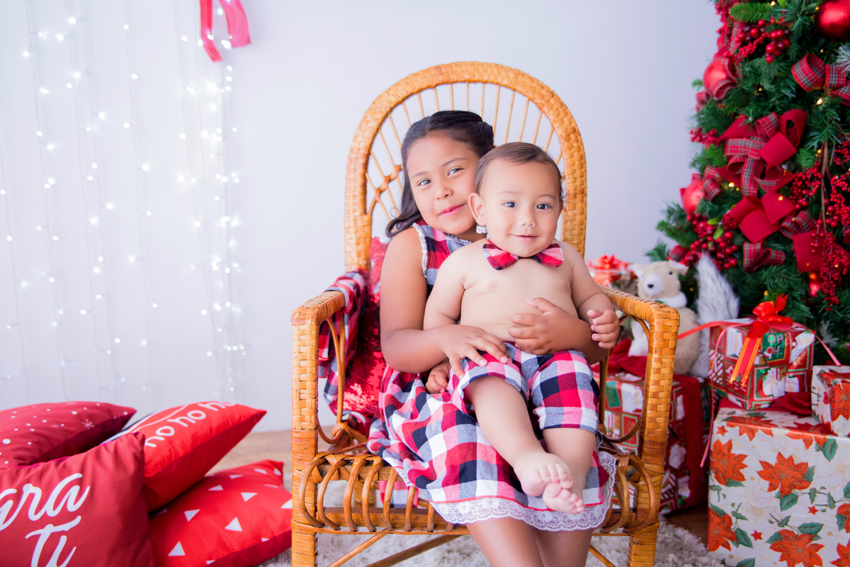 acompanhamento mensal de bebe caxias do sul figurino cenario tematico  personagem foto infantil serra gaucha fotografia familia mundo azul rosa ensaio fotografico crianca newborn baby menino menina smash the cake esmague o bolo banheira urso circo