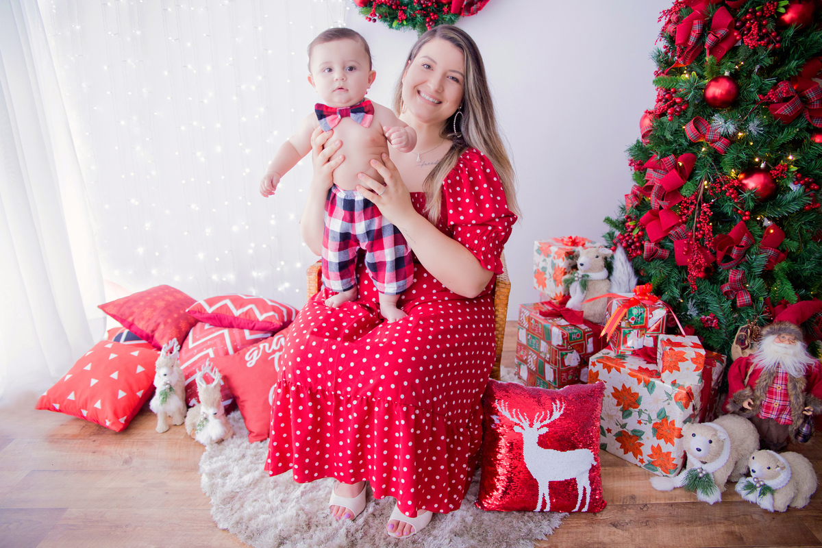 acompanhamento mensal de bebe caxias do sul figurino cenario tematico  personagem foto infantil serra gaucha fotografia familia mundo azul rosa ensaio fotografico crianca newborn baby menino menina smash the cake esmague o bolo banheira urso circo