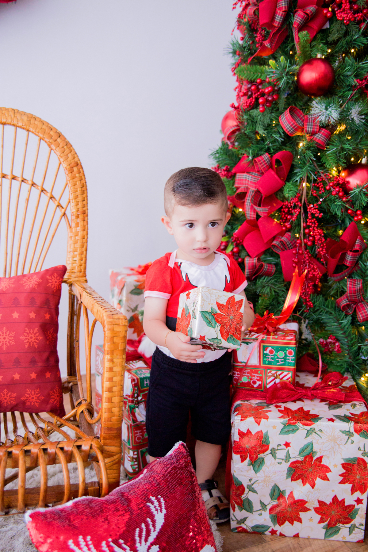 acompanhamento mensal de bebe caxias do sul figurino cenario tematico  personagem foto infantil serra gaucha fotografia familia mundo azul rosa ensaio fotografico crianca newborn baby menino menina smash the cake esmague o bolo banheira urso circo