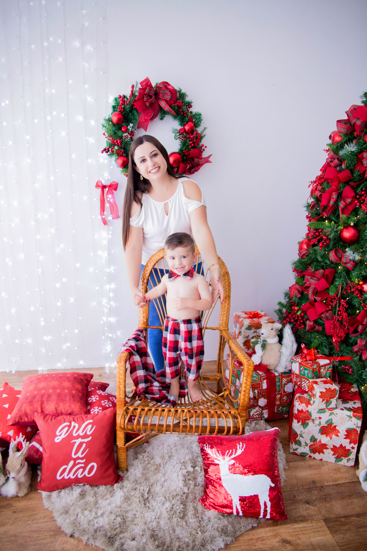 acompanhamento mensal de bebe caxias do sul figurino cenario tematico  personagem foto infantil serra gaucha fotografia familia mundo azul rosa ensaio fotografico crianca newborn baby menino menina smash the cake esmague o bolo banheira urso circo