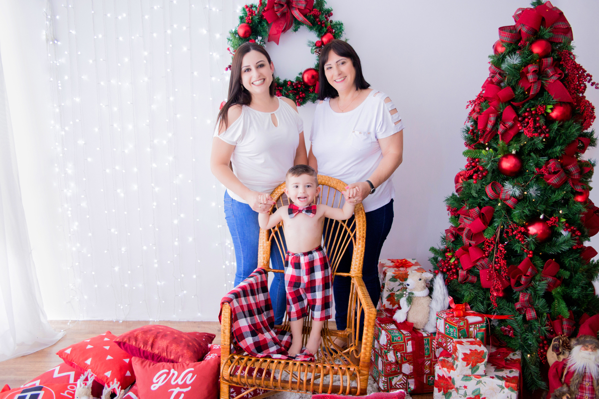 acompanhamento mensal de bebe caxias do sul figurino cenario tematico  personagem foto infantil serra gaucha fotografia familia mundo azul rosa ensaio fotografico crianca newborn baby menino menina smash the cake esmague o bolo banheira urso circo