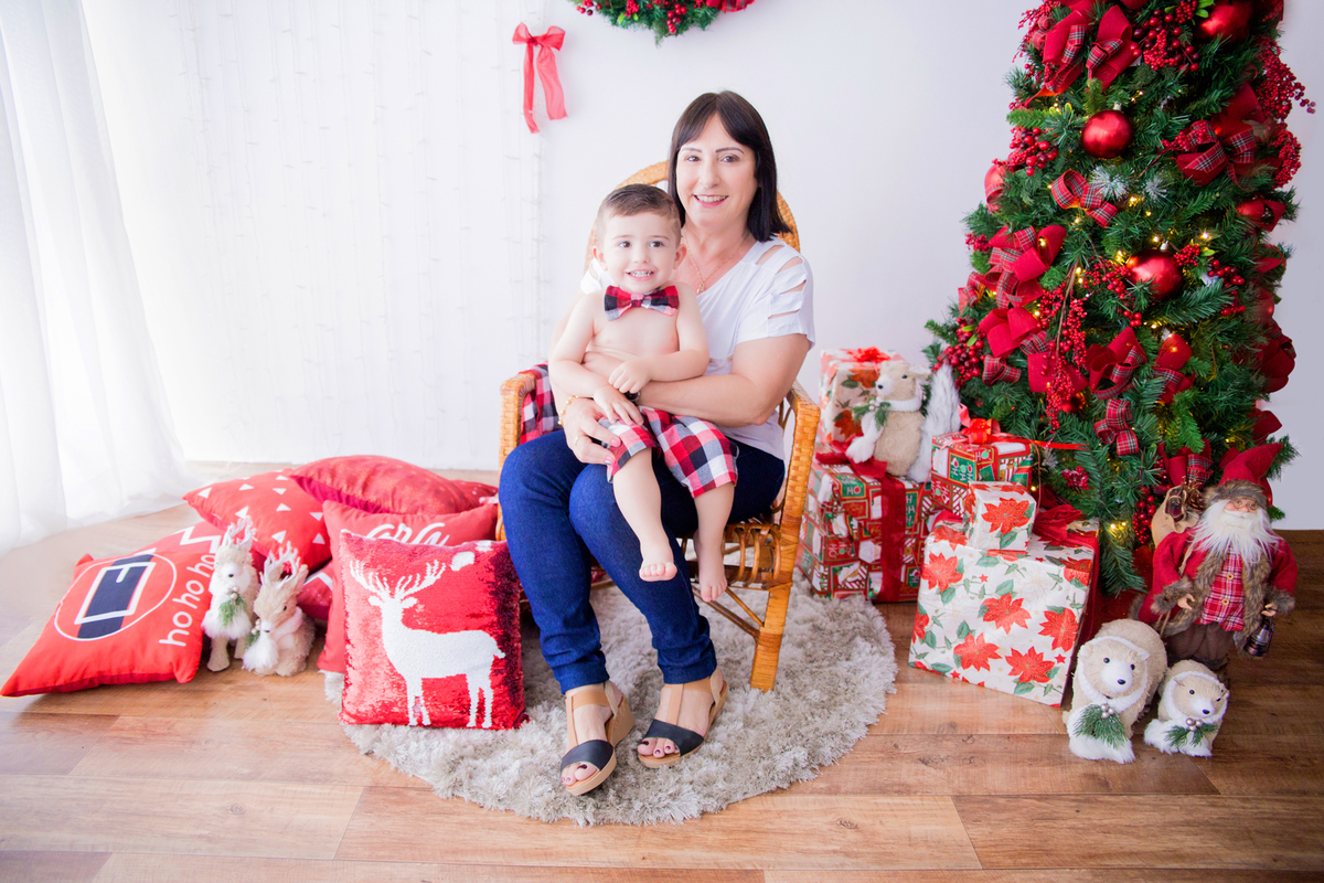 acompanhamento mensal de bebe caxias do sul figurino cenario tematico  personagem foto infantil serra gaucha fotografia familia mundo azul rosa ensaio fotografico crianca newborn baby menino menina smash the cake esmague o bolo banheira urso circo