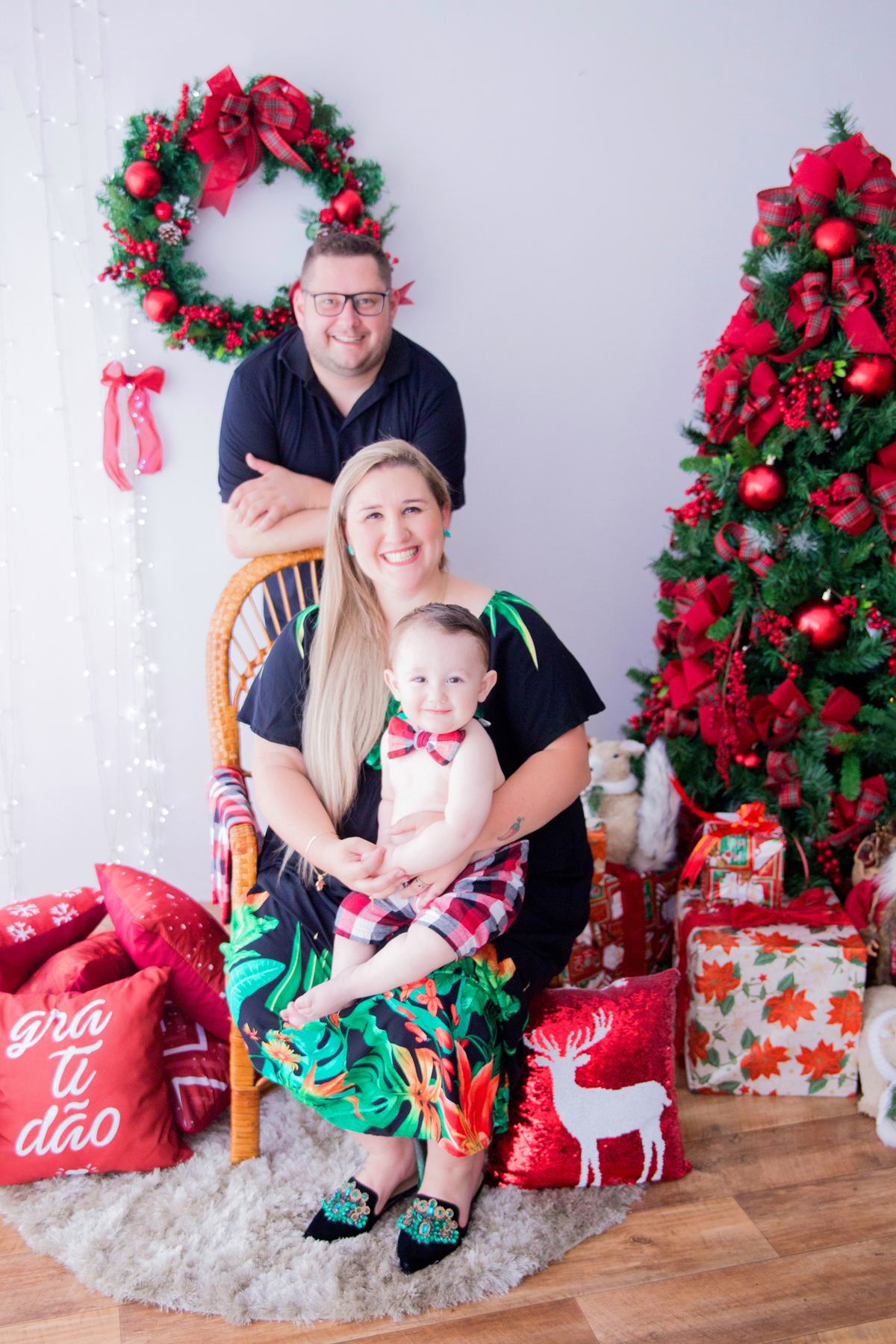 acompanhamento mensal de bebe caxias do sul figurino cenario tematico  personagem foto infantil serra gaucha fotografia familia mundo azul rosa ensaio fotografico crianca newborn baby menino menina smash the cake esmague o bolo banheira urso circo