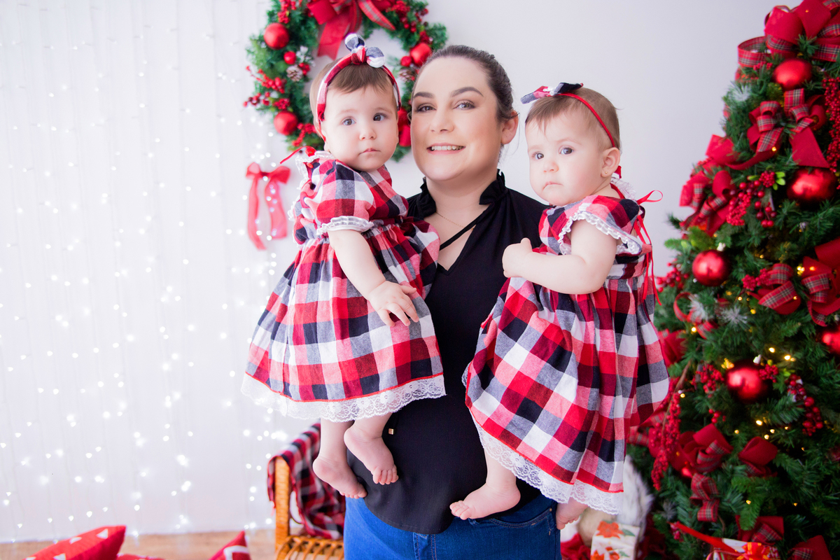 acompanhamento mensal de bebe caxias do sul figurino cenario tematico  personagem foto infantil serra gaucha fotografia familia mundo azul rosa ensaio fotografico crianca newborn baby menino menina smash the cake esmague o bolo banheira urso circo