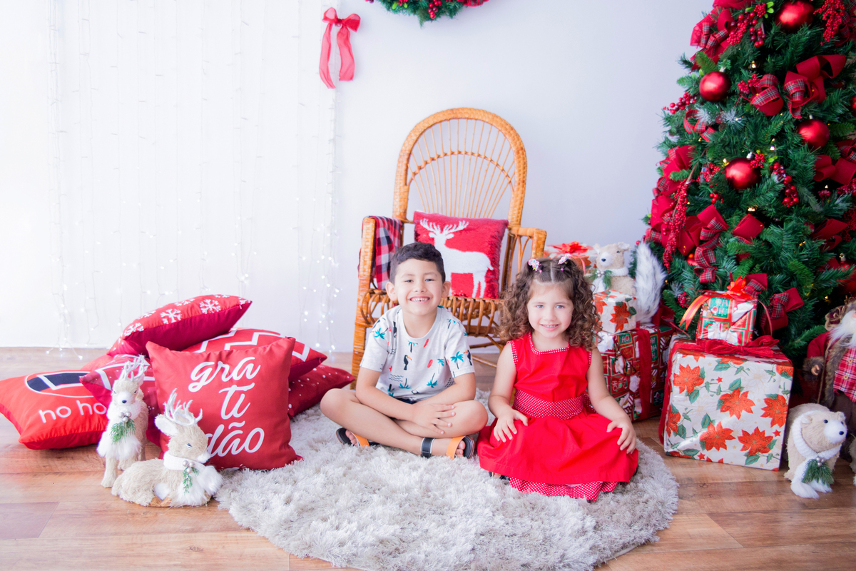 acompanhamento mensal de bebe caxias do sul figurino cenario tematico  personagem foto infantil serra gaucha fotografia familia mundo azul rosa ensaio fotografico crianca newborn baby menino menina smash the cake esmague o bolo banheira urso circo