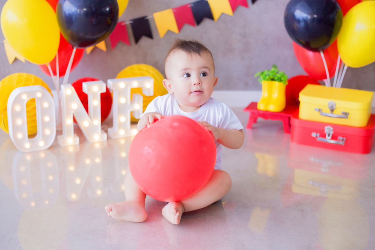 acompanhamento mensal de bebe caxias do sul figurino cenario tematico  personagem foto infantil serra gaucha fotografia familia mundo azul rosa ensaio fotografico crianca newborn baby menino menina smash the cake esmague o bolo banheira urso circo