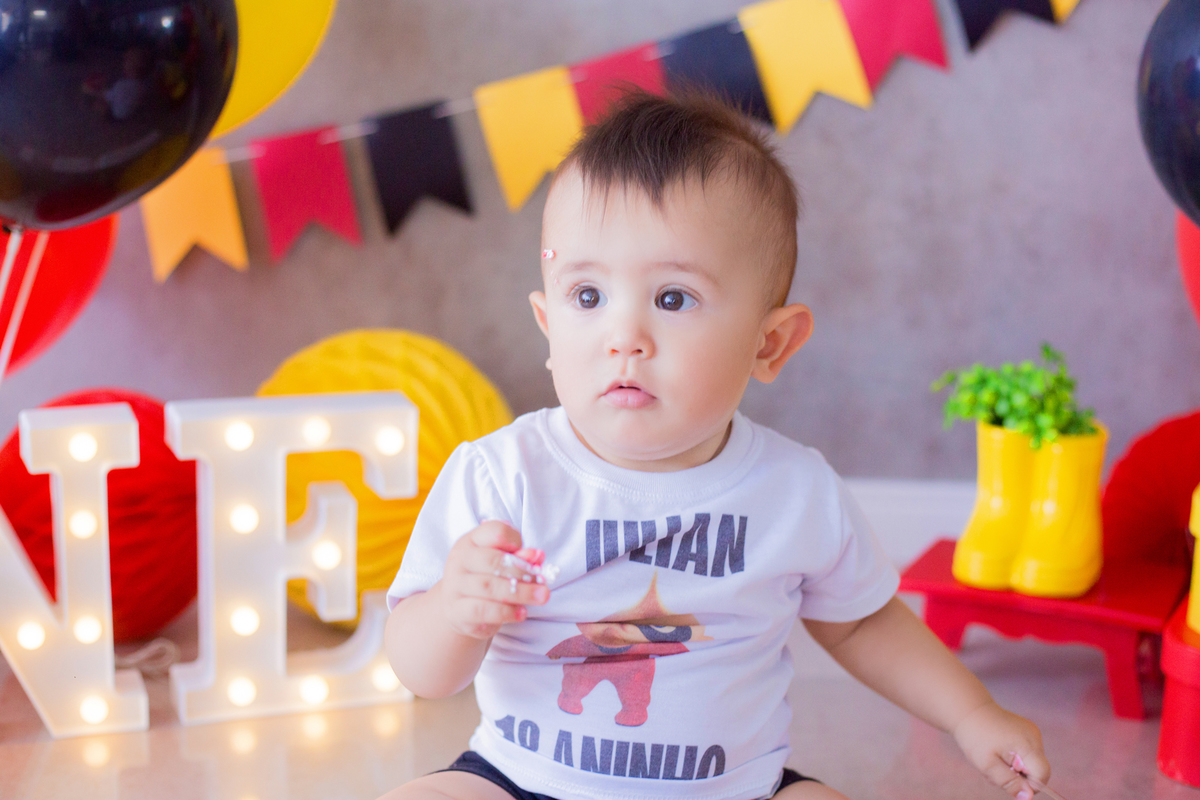 acompanhamento mensal de bebe caxias do sul figurino cenario tematico  personagem foto infantil serra gaucha fotografia familia mundo azul rosa ensaio fotografico crianca newborn baby menino menina smash the cake esmague o bolo banheira urso circo