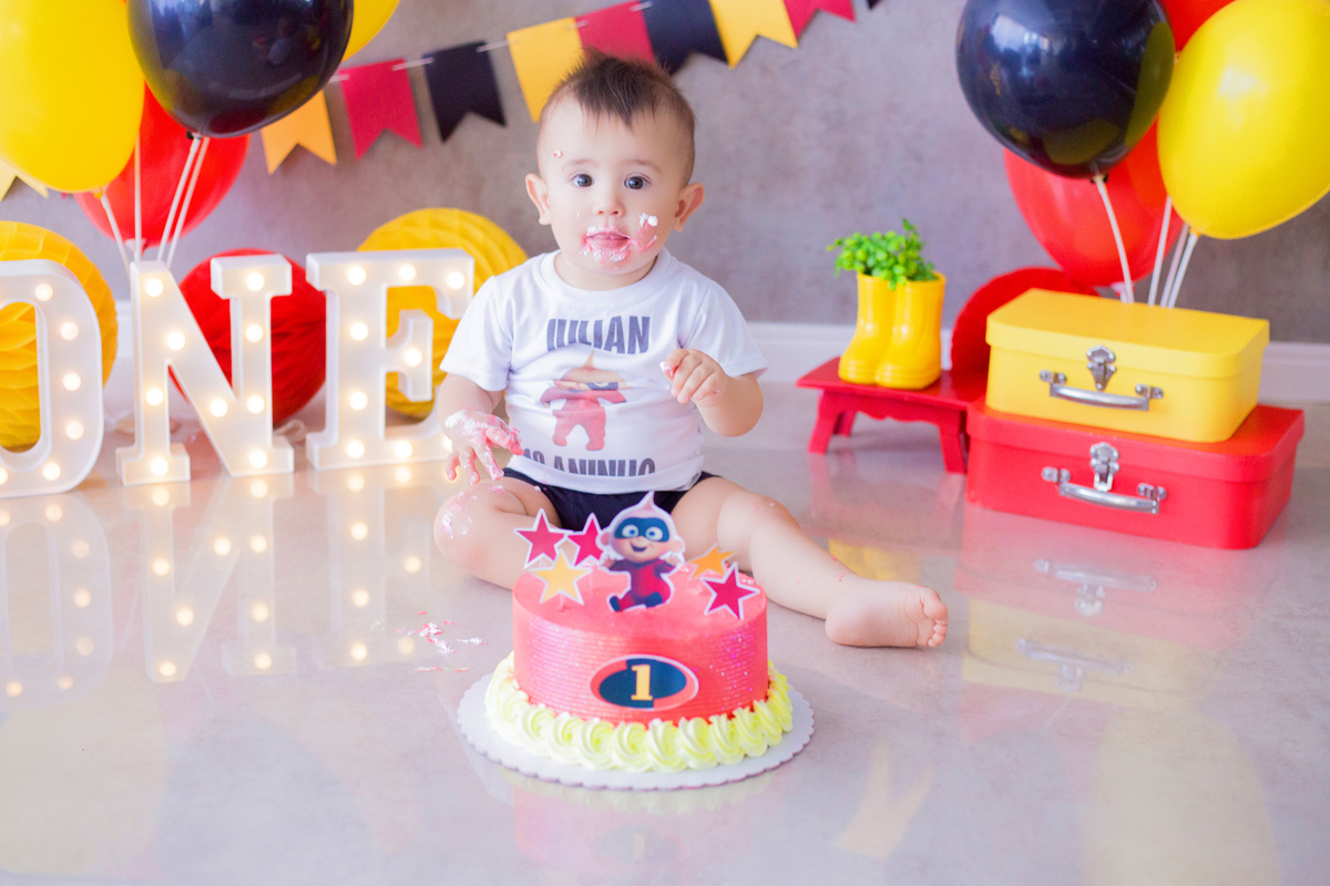 acompanhamento mensal de bebe caxias do sul figurino cenario tematico  personagem foto infantil serra gaucha fotografia familia mundo azul rosa ensaio fotografico crianca newborn baby menino menina smash the cake esmague o bolo banheira urso circo