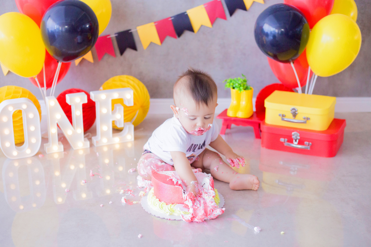 acompanhamento mensal de bebe caxias do sul figurino cenario tematico  personagem foto infantil serra gaucha fotografia familia mundo azul rosa ensaio fotografico crianca newborn baby menino menina smash the cake esmague o bolo banheira urso circo