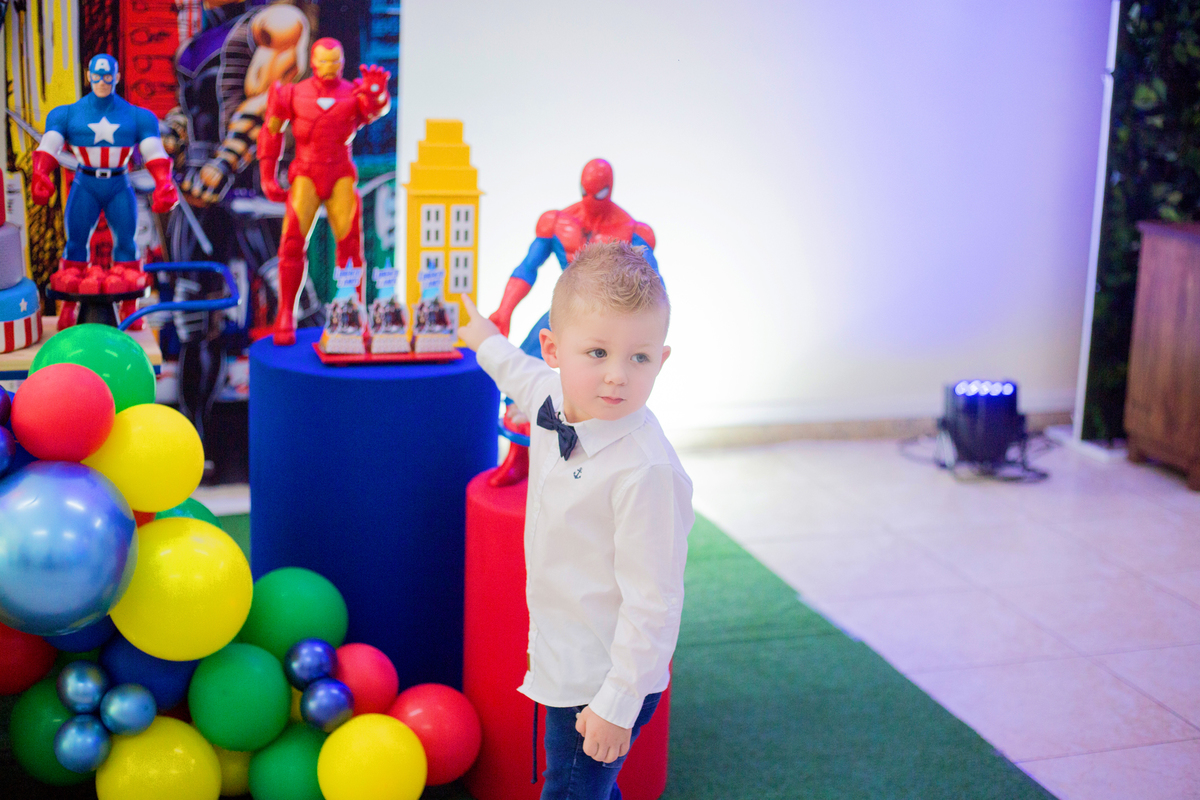 acompanhamento mensal de bebe caxias do sul figurino cenario tematico  personagem foto infantil serra gaucha fotografia familia mundo azul rosa ensaio fotografico crianca newborn baby menino menina smash the cake esmague o bolo banheira urso circo