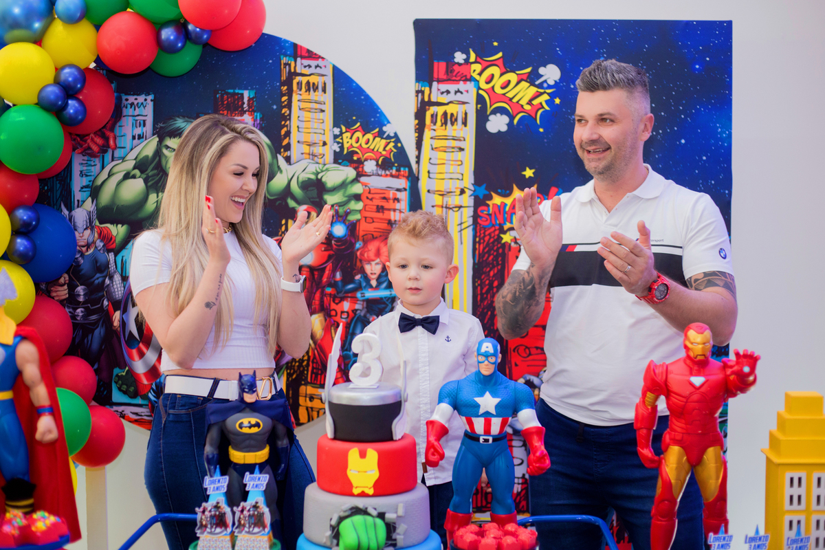 acompanhamento mensal de bebe caxias do sul figurino cenario tematico  personagem foto infantil serra gaucha fotografia familia mundo azul rosa ensaio fotografico crianca newborn baby menino menina smash the cake esmague o bolo banheira urso circo