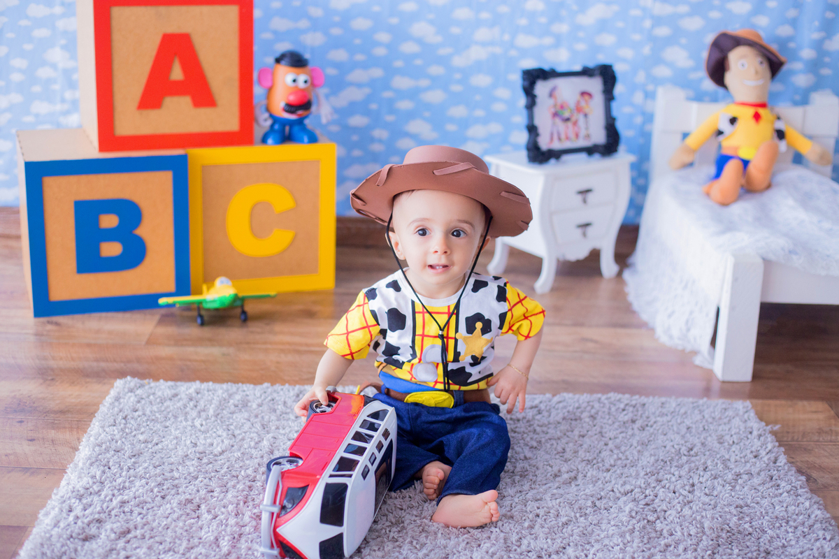 acompanhamento mensal de bebe caxias do sul figurino cenario tematico  personagem foto infantil serra gaucha fotografia familia mundo azul rosa ensaio fotografico crianca newborn baby menino menina smash the cake esmague o bolo banheira urso circo