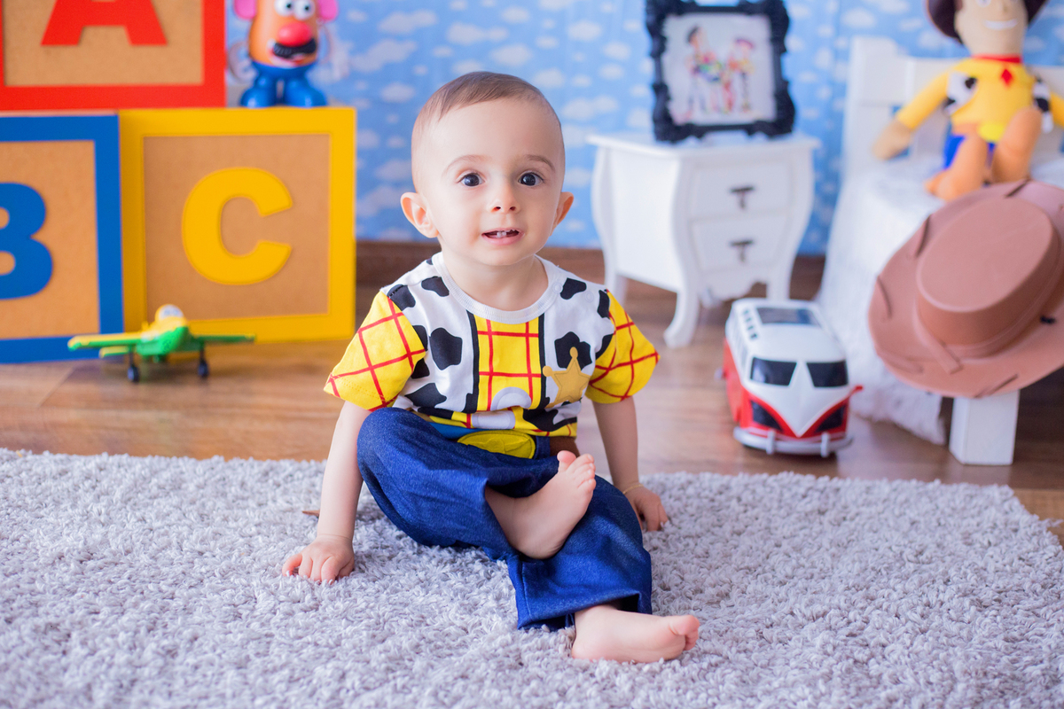 acompanhamento mensal de bebe caxias do sul figurino cenario tematico  personagem foto infantil serra gaucha fotografia familia mundo azul rosa ensaio fotografico crianca newborn baby menino menina smash the cake esmague o bolo banheira urso circo