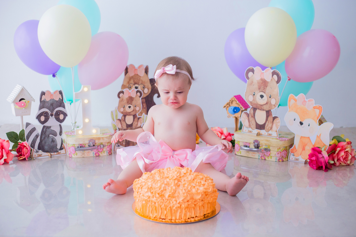 acompanhamento mensal de bebe caxias do sul figurino cenario tematico  personagem foto infantil serra gaucha fotografia familia mundo azul rosa ensaio fotografico crianca newborn baby menino menina smash the cake esmague o bolo banheira urso circo