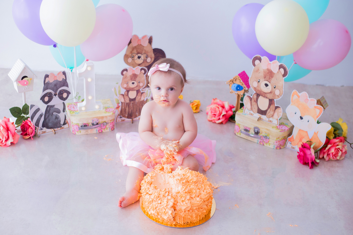 acompanhamento mensal de bebe caxias do sul figurino cenario tematico  personagem foto infantil serra gaucha fotografia familia mundo azul rosa ensaio fotografico crianca newborn baby menino menina smash the cake esmague o bolo banheira urso circo