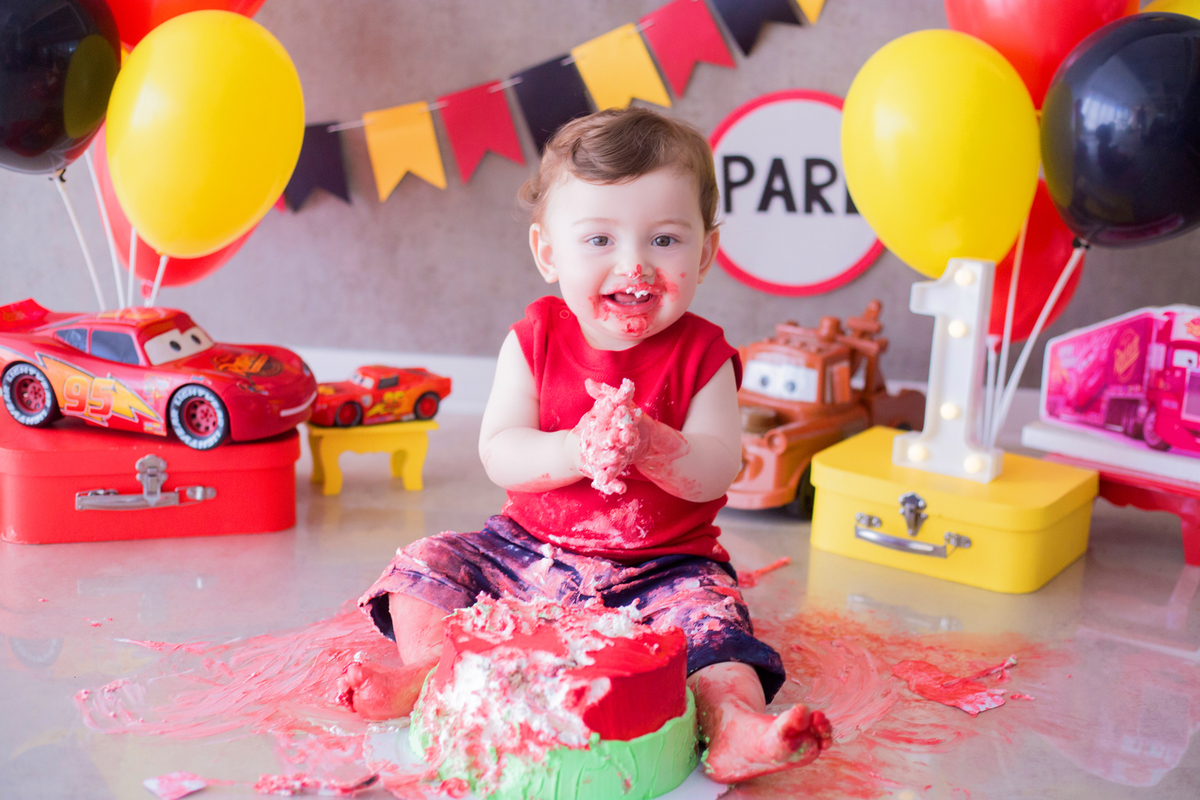 acompanhamento mensal de bebe caxias do sul figurino cenario tematico  personagem foto infantil serra gaucha fotografia familia mundo azul rosa ensaio fotografico crianca newborn baby menino menina smash the cake esmague o bolo banheira urso circo