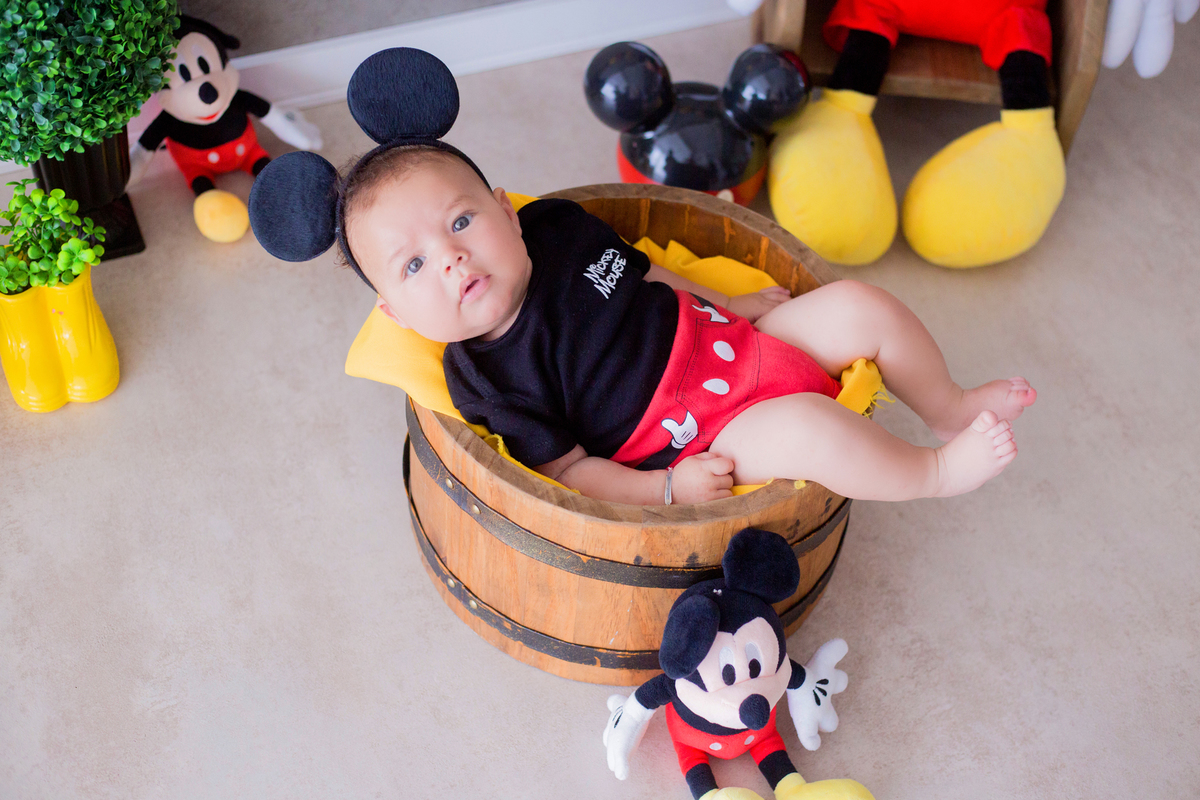 acompanhamento mensal de bebe caxias do sul figurino cenario tematico  personagem foto infantil serra gaucha fotografia familia mundo azul rosa ensaio fotografico crianca newborn baby menino menina smash the cake esmague o bolo banheira urso circo