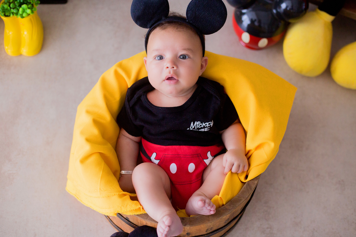 acompanhamento mensal de bebe caxias do sul figurino cenario tematico  personagem foto infantil serra gaucha fotografia familia mundo azul rosa ensaio fotografico crianca newborn baby menino menina smash the cake esmague o bolo banheira urso circo