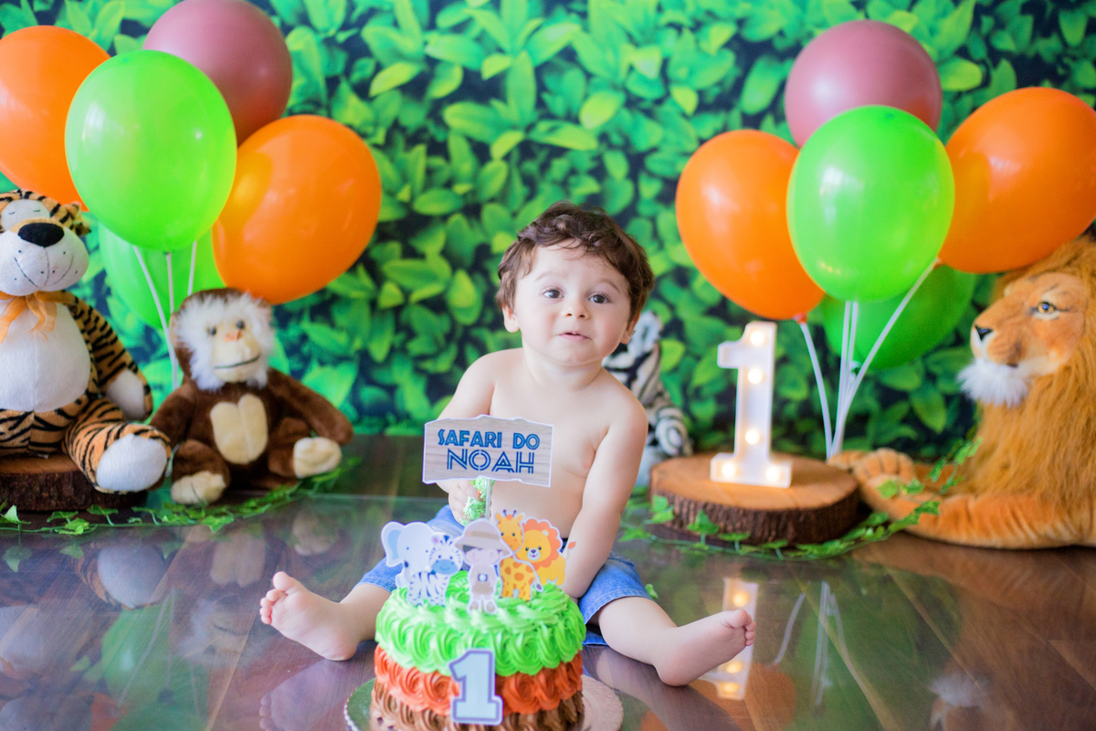 acompanhamento mensal de bebe caxias do sul figurino cenario tematico  personagem foto infantil serra gaucha fotografia familia mundo azul rosa ensaio fotografico crianca newborn baby menino menina smash the cake esmague o bolo banheira urso circo