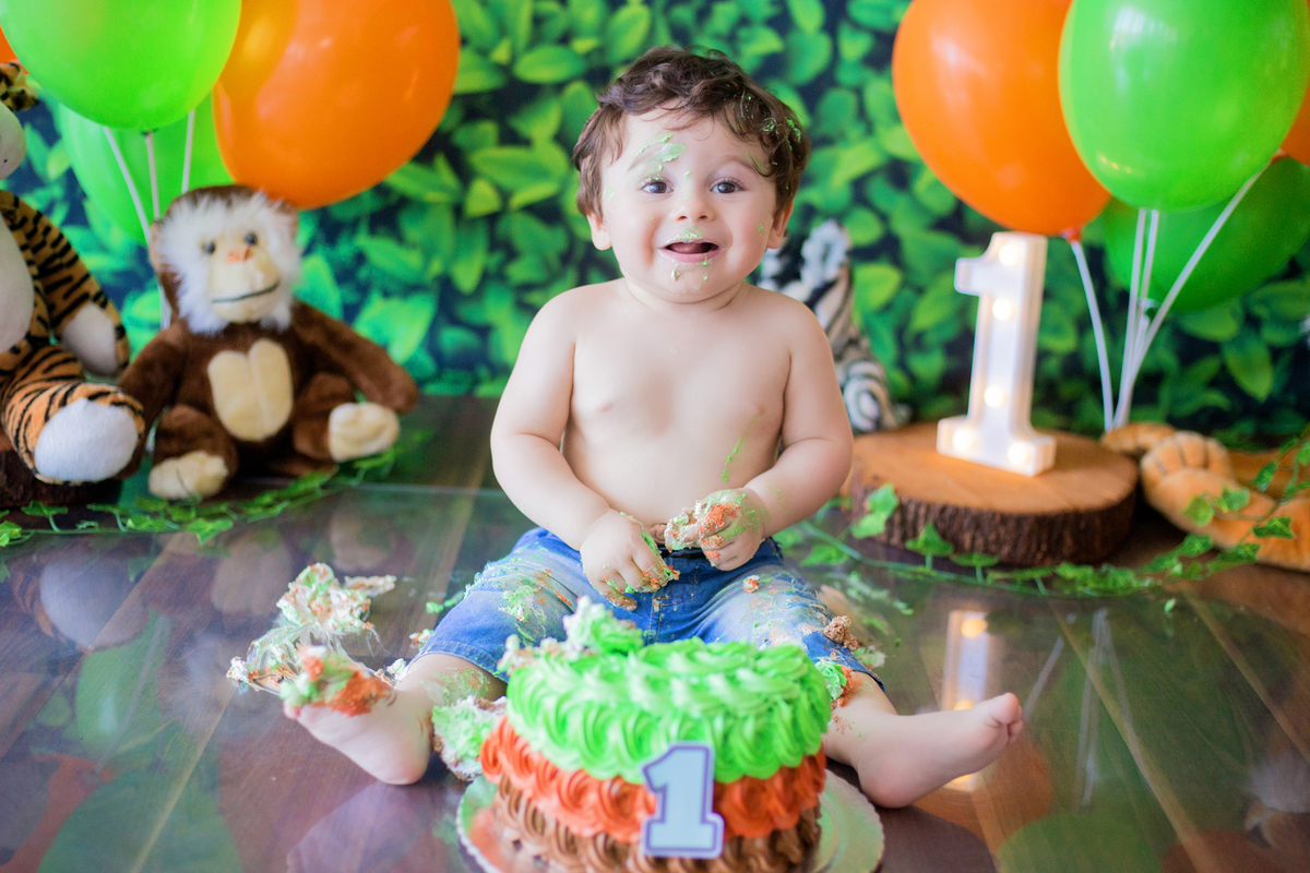 acompanhamento mensal de bebe caxias do sul figurino cenario tematico  personagem foto infantil serra gaucha fotografia familia mundo azul rosa ensaio fotografico crianca newborn baby menino menina smash the cake esmague o bolo banheira urso circo