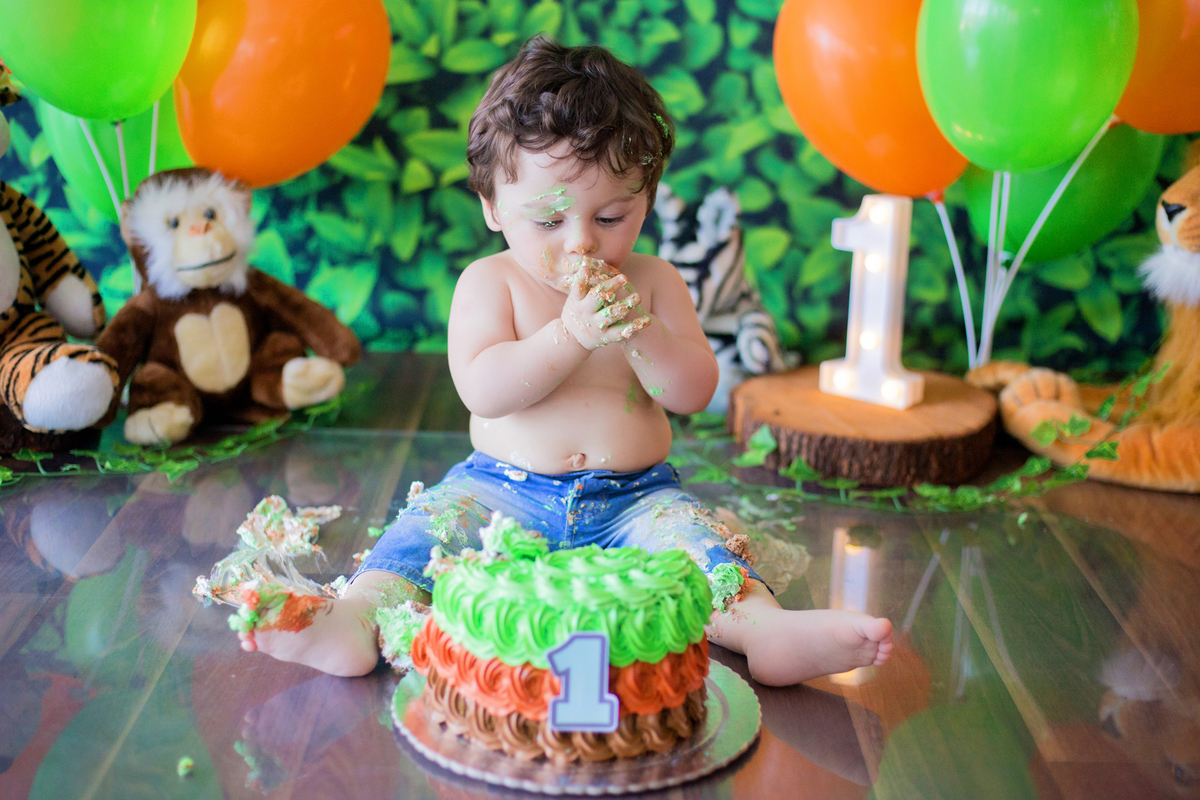 acompanhamento mensal de bebe caxias do sul figurino cenario tematico  personagem foto infantil serra gaucha fotografia familia mundo azul rosa ensaio fotografico crianca newborn baby menino menina smash the cake esmague o bolo banheira urso circo