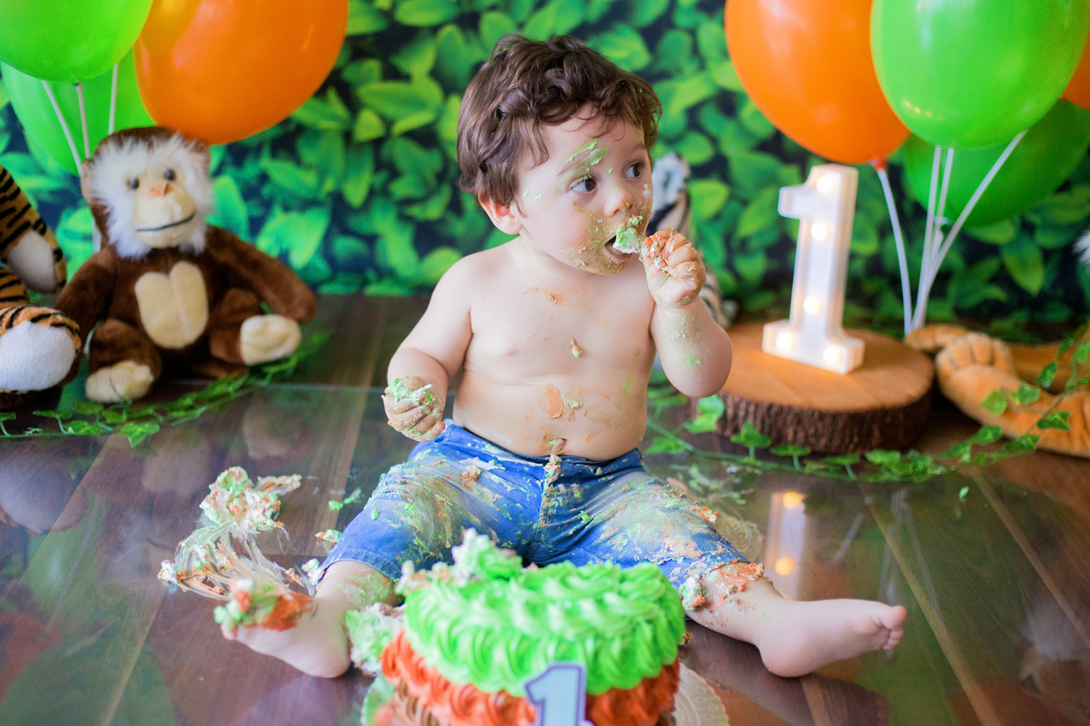 acompanhamento mensal de bebe caxias do sul figurino cenario tematico  personagem foto infantil serra gaucha fotografia familia mundo azul rosa ensaio fotografico crianca newborn baby menino menina smash the cake esmague o bolo banheira urso circo