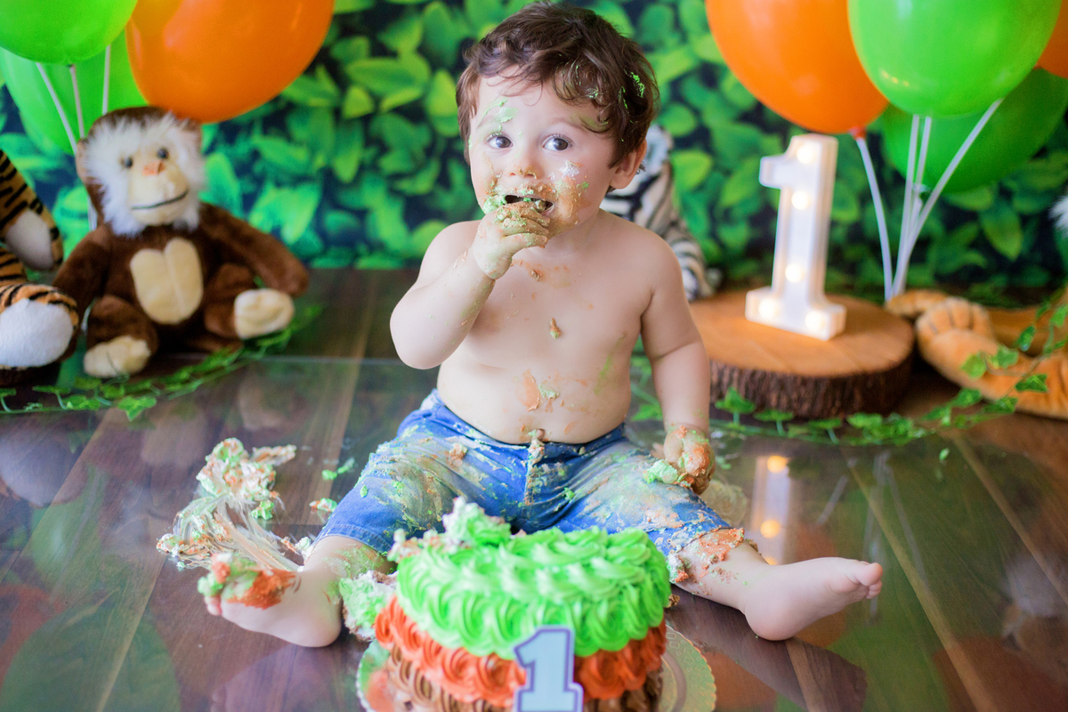 acompanhamento mensal de bebe caxias do sul figurino cenario tematico  personagem foto infantil serra gaucha fotografia familia mundo azul rosa ensaio fotografico crianca newborn baby menino menina smash the cake esmague o bolo banheira urso circo
