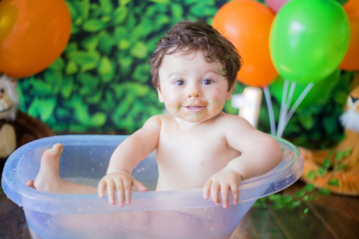 acompanhamento mensal de bebe caxias do sul figurino cenario tematico  personagem foto infantil serra gaucha fotografia familia mundo azul rosa ensaio fotografico crianca newborn baby menino menina smash the cake esmague o bolo banheira urso circo