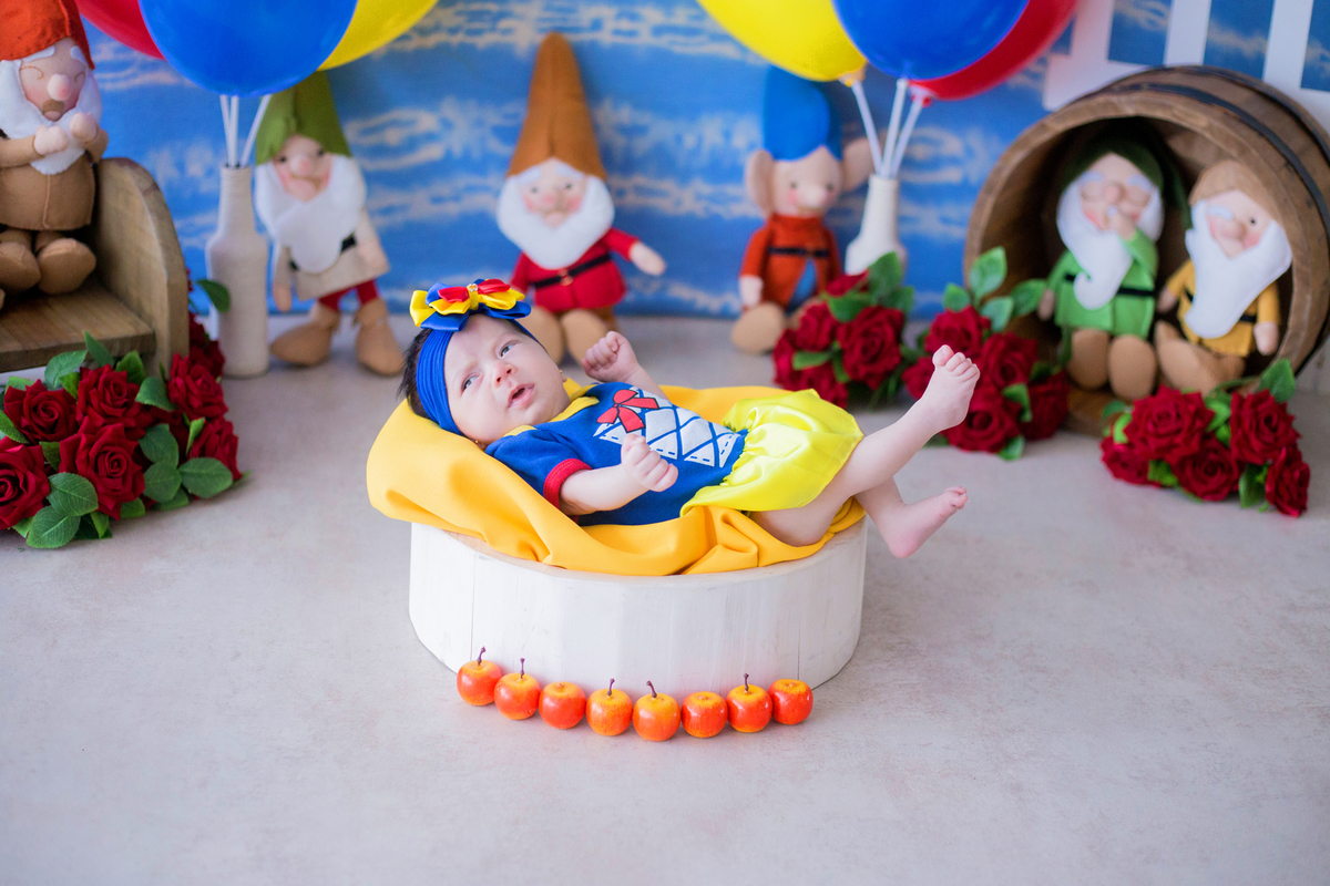 acompanhamento mensal de bebe caxias do sul figurino cenario tematico  personagem foto infantil serra gaucha fotografia familia mundo azul rosa ensaio fotografico crianca newborn baby menino menina smash the cake esmague o bolo banheira urso circo