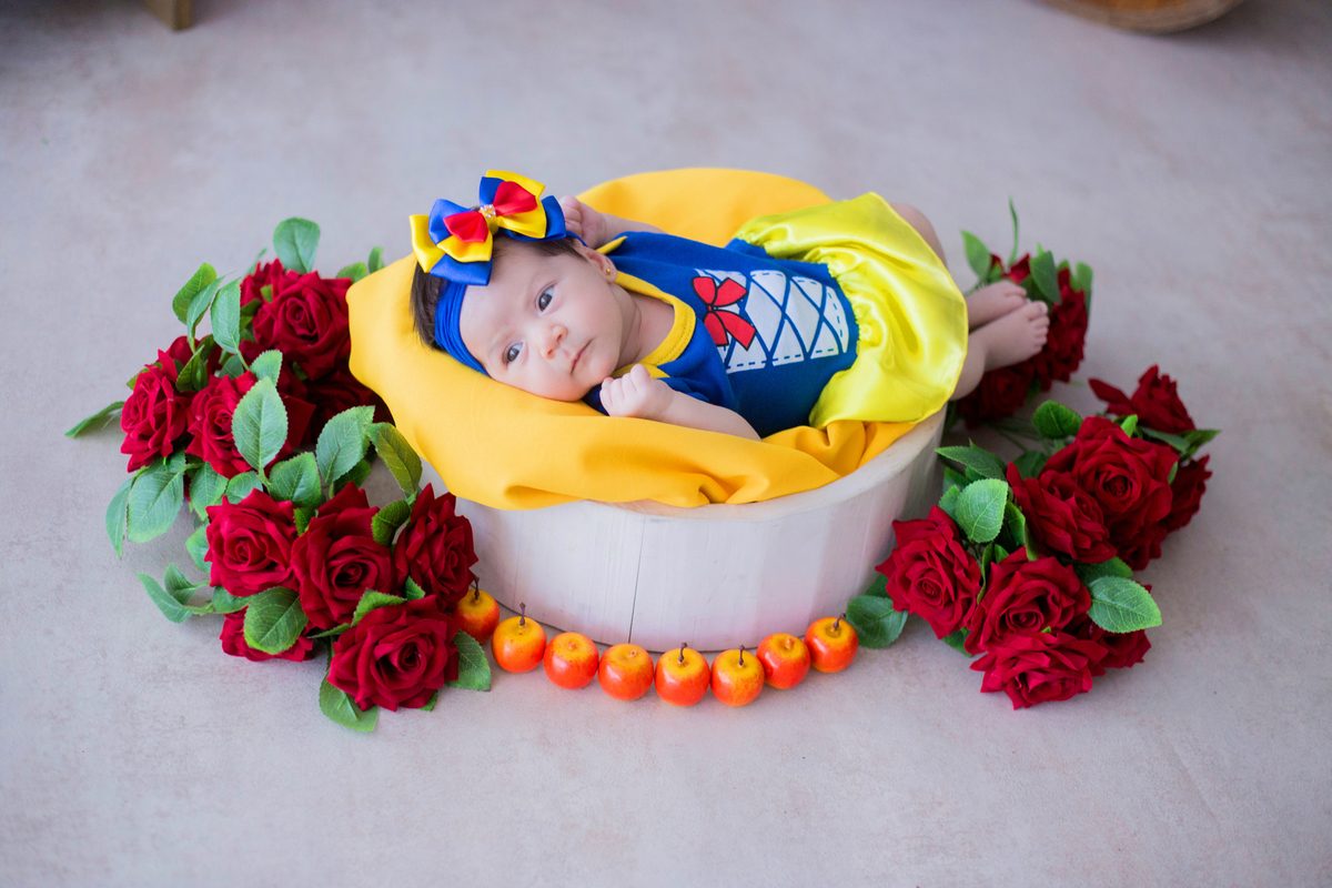 acompanhamento mensal de bebe caxias do sul figurino cenario tematico  personagem foto infantil serra gaucha fotografia familia mundo azul rosa ensaio fotografico crianca newborn baby menino menina smash the cake esmague o bolo banheira urso circo