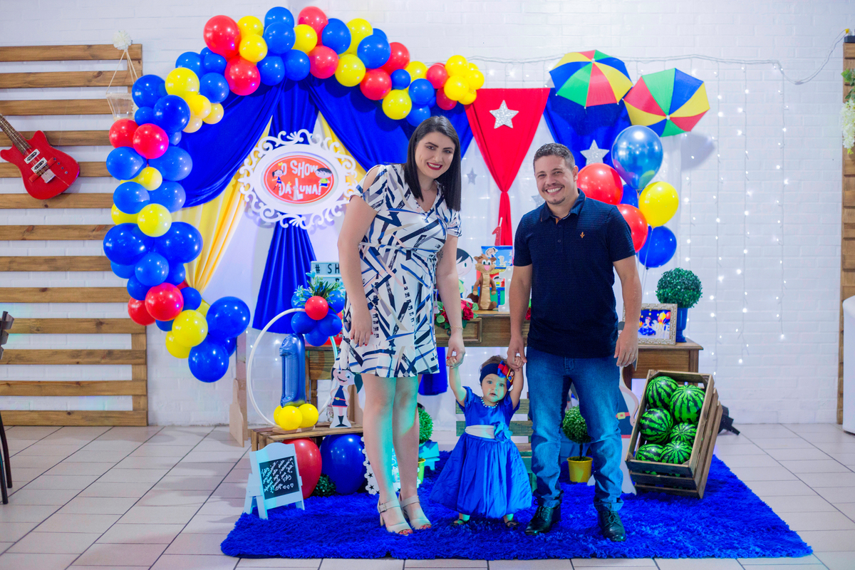 acompanhamento mensal de bebe caxias do sul figurino cenario tematico  personagem foto infantil serra gaucha fotografia familia mundo azul rosa ensaio fotografico crianca newborn baby menino menina smash the cake esmague o bolo banheira urso circo